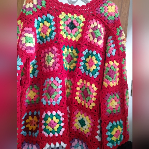 Granny square red cardigan - Picture 5 of 6